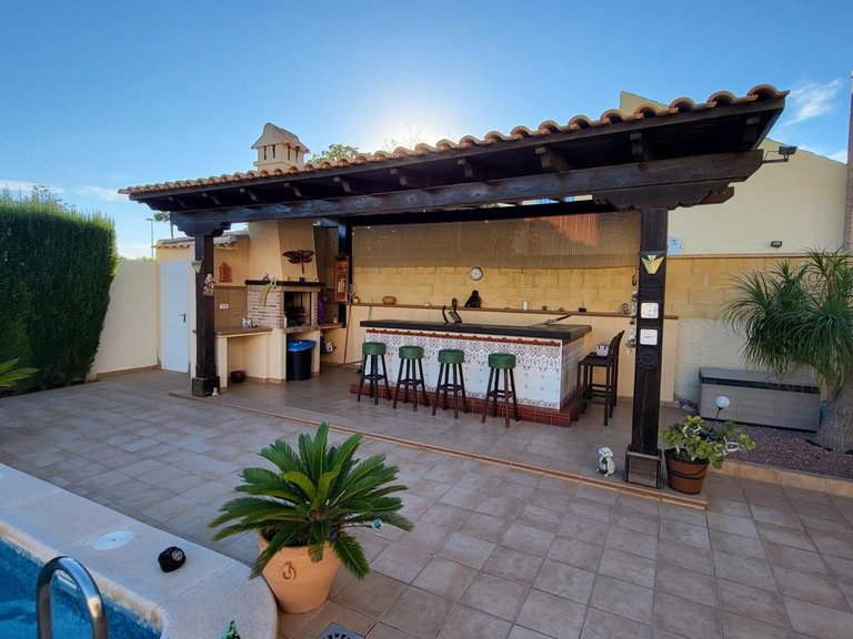 Villa for Sale in Playa Flamenca, Alicante 26