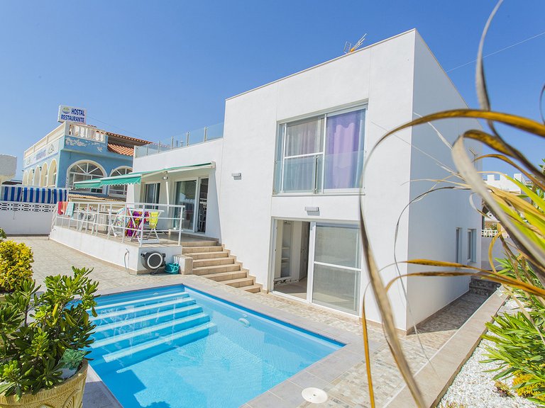 Villa for Sale in Torrevieja, Alicante 3