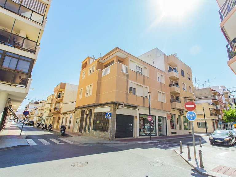 Apartment for Sale in Guardamar Del Segura, Alicante 40