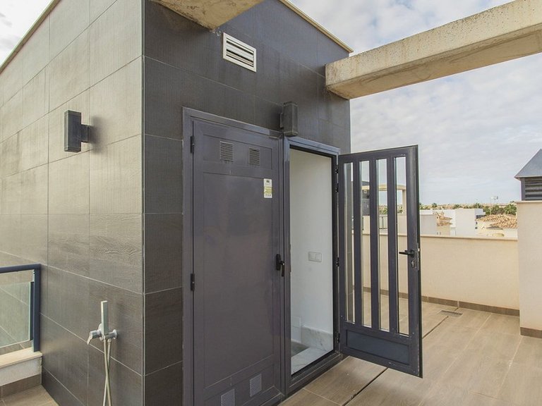 Villa for Sale in Cabo Roig, Alicante 14