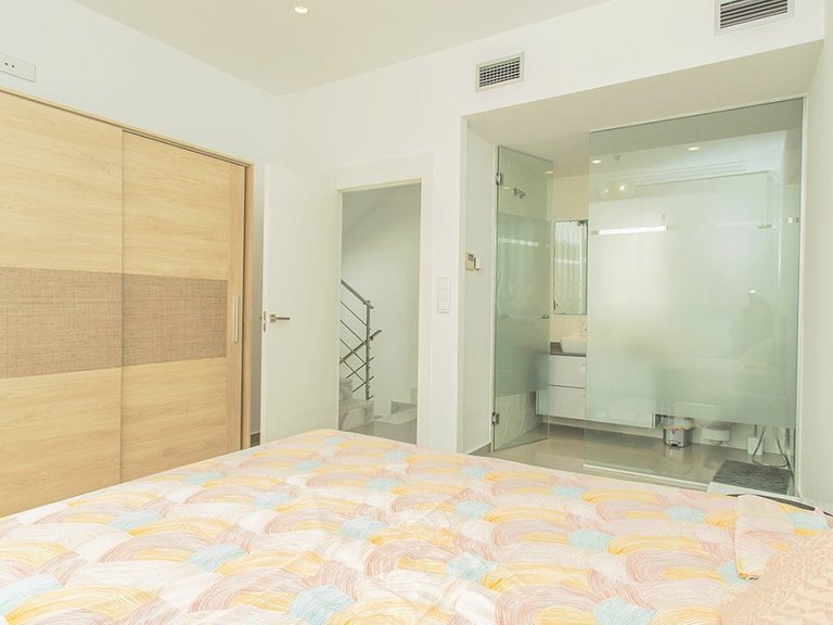 Villa for Sale in Cabo Roig, Alicante 33
