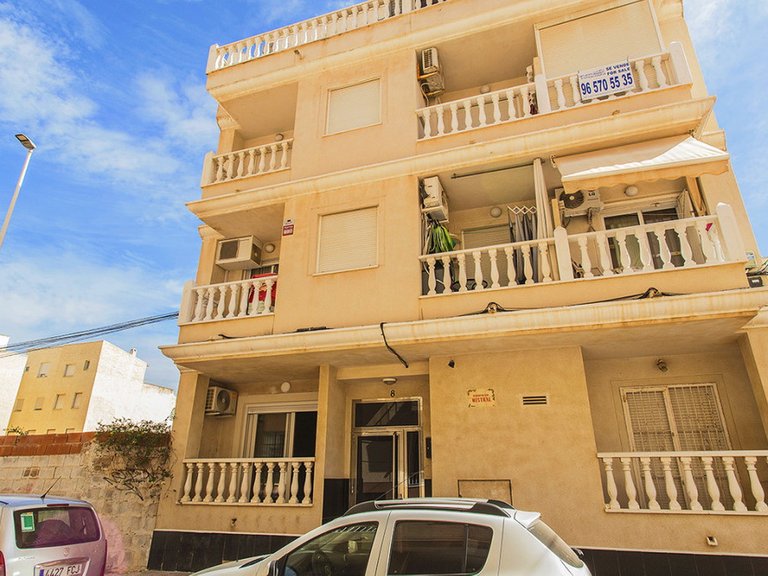 Apartment for Sale in Torrevieja, Alicante 1