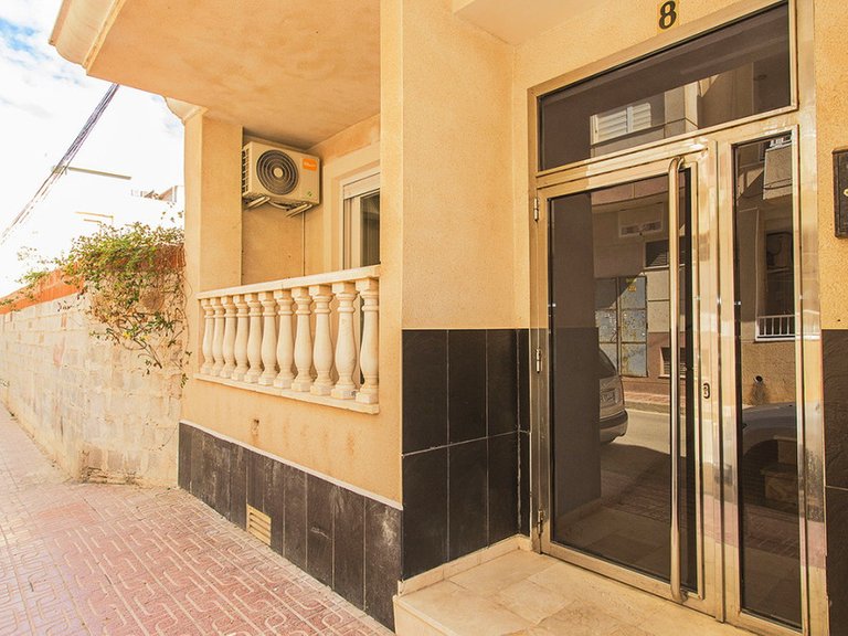 Apartment for Sale in Torrevieja, Alicante 3