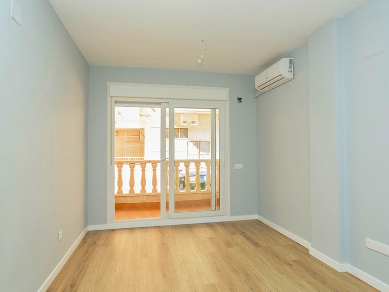 Apartment for Sale in Torrevieja, Alicante 23