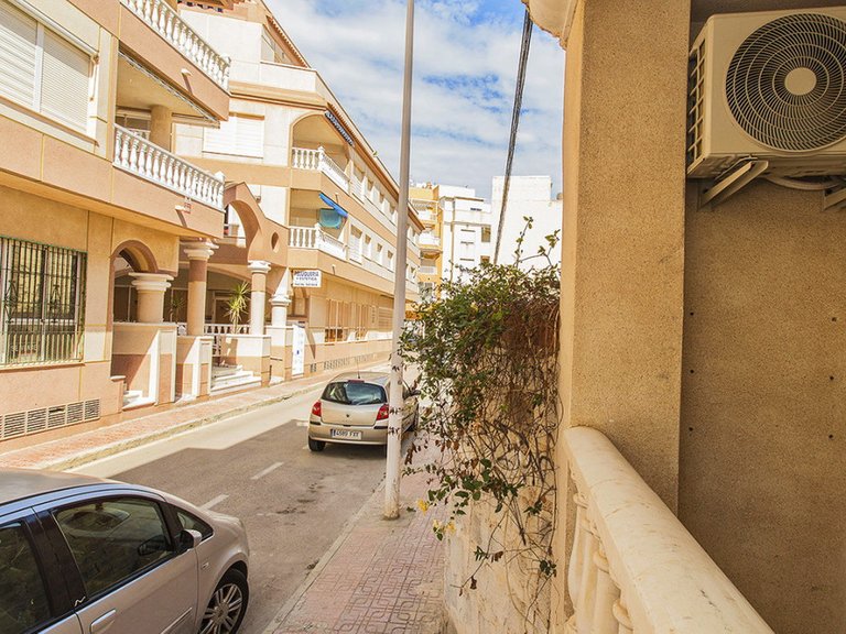 Apartment for Sale in Torrevieja, Alicante 38