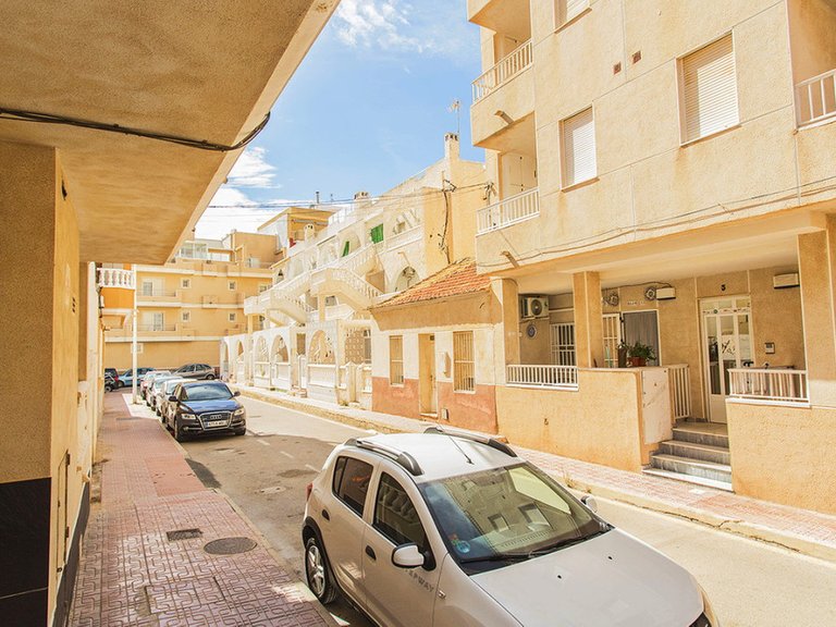 Apartment for Sale in Torrevieja, Alicante 42