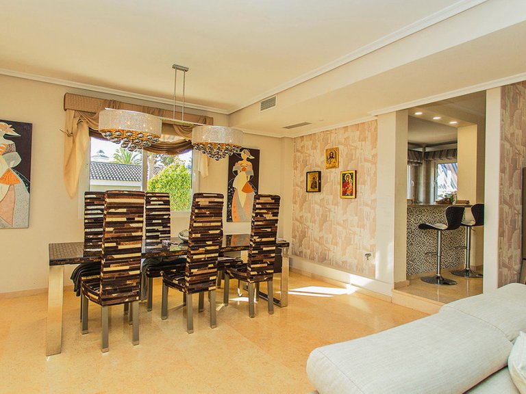 Villa for Sale in Torrevieja, Alicante 9