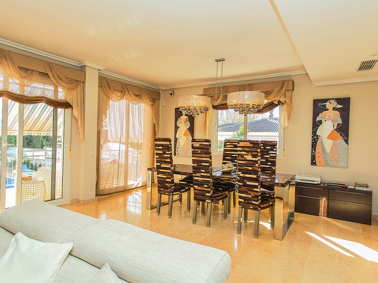 Villa for Sale in Torrevieja, Alicante 12