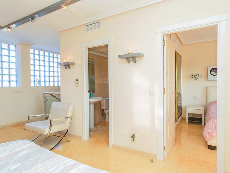 Villa for Sale in Torrevieja, Alicante 24