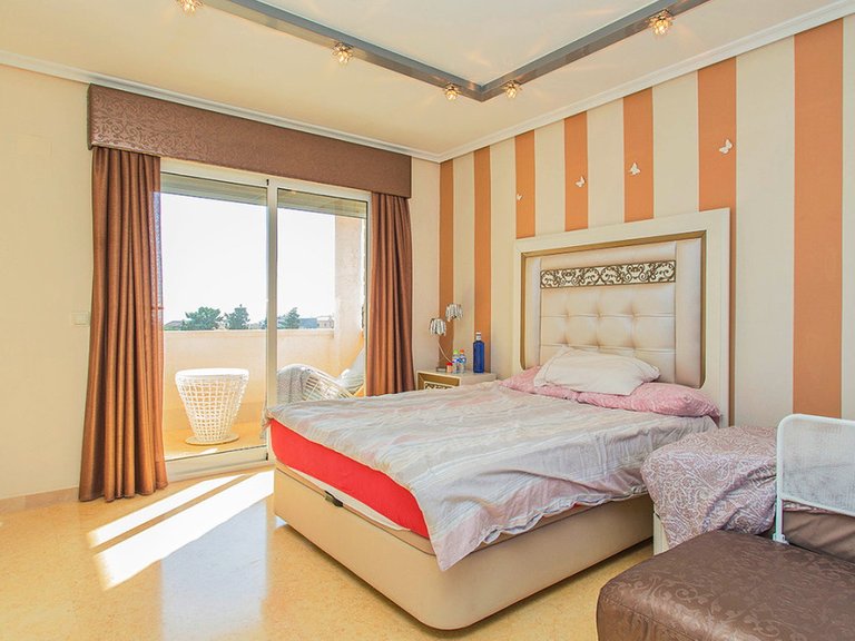 Villa for Sale in Torrevieja, Alicante 40