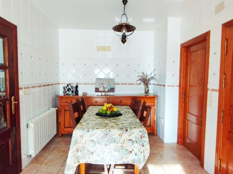 Villa for Sale in Alicante, Alicante 37