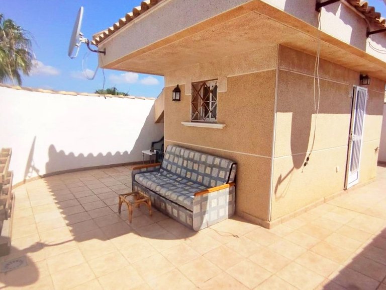 Villa for Sale in Alicante, Alicante 39