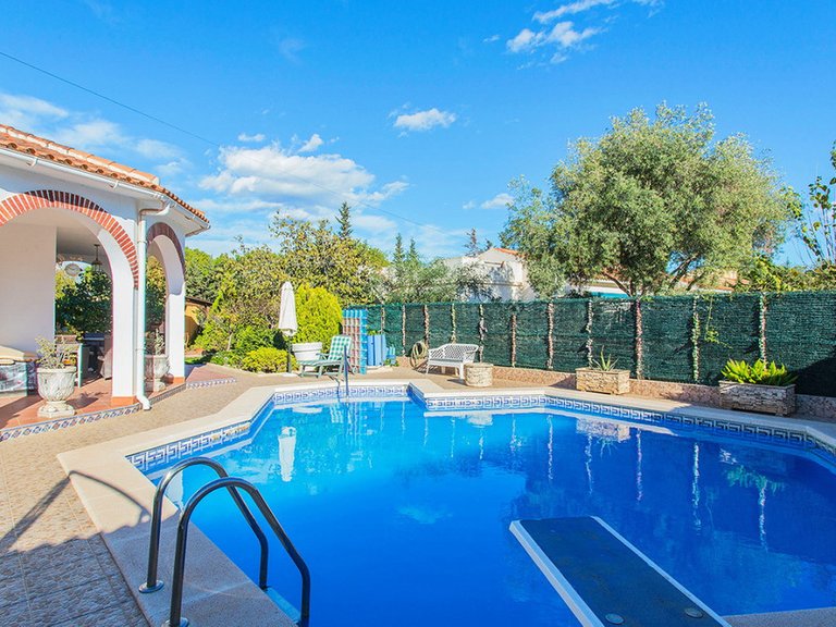 Villa for Sale in Los Balcones, Alicante 7