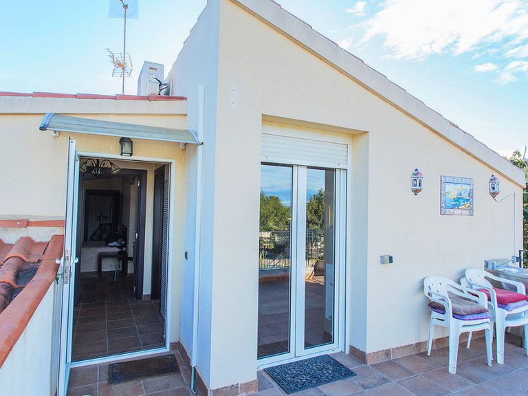 Villa for Sale in Los Balcones, Alicante 41