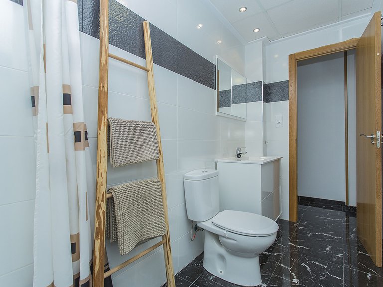 Apartment for Sale in Torrevieja, Alicante 27