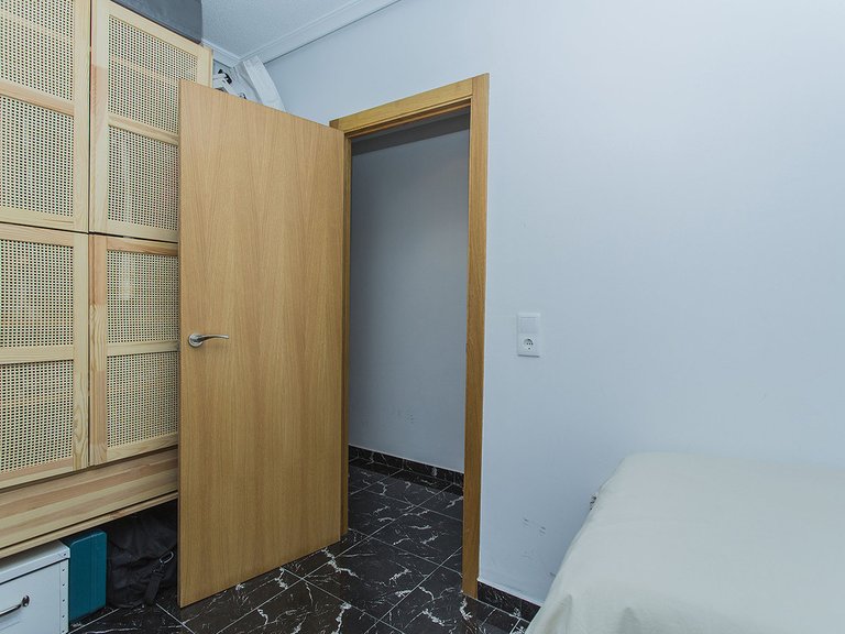 Apartment for Sale in Torrevieja, Alicante 40