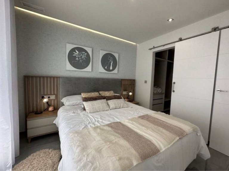 Villa for Sale in Los Altos, Alicante 8