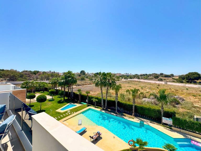 Apartment for Sale in Los Altos, Alicante 33
