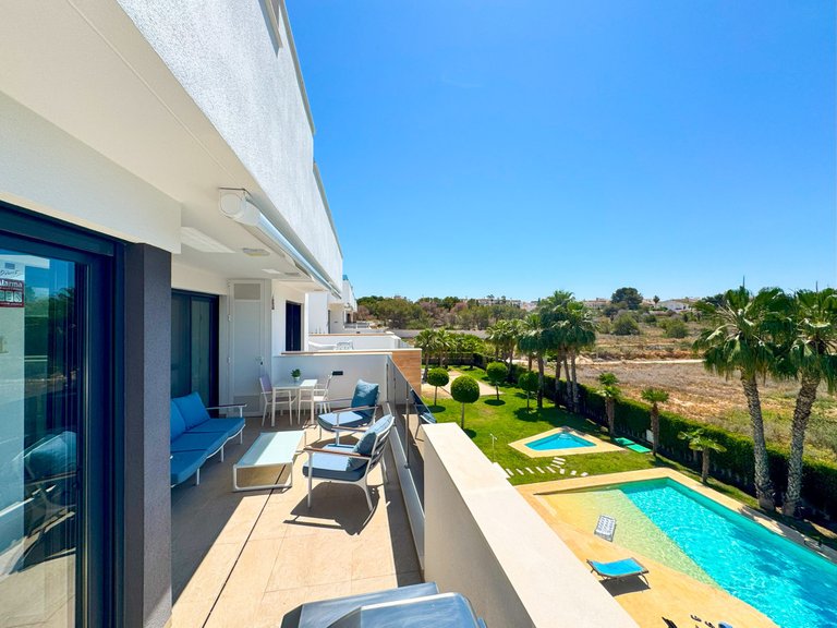 Apartment for Sale in Los Altos, Alicante 34