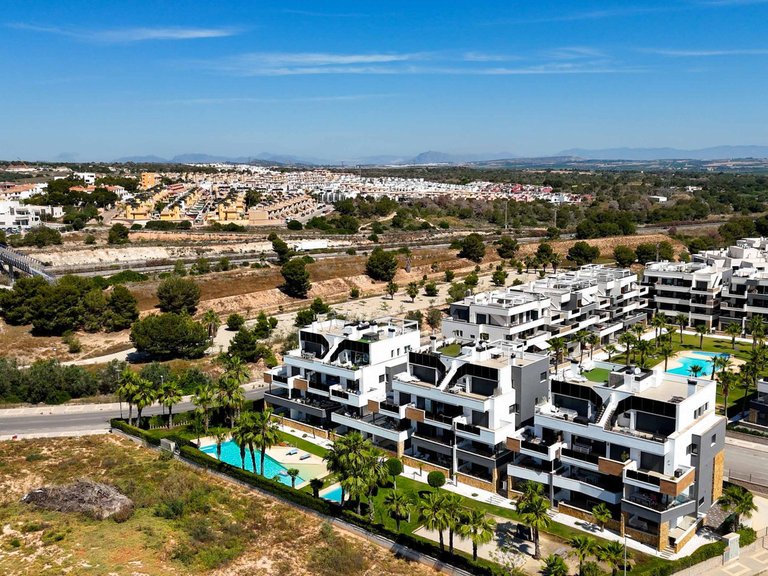 Apartment for Sale in Los Altos, Alicante 35