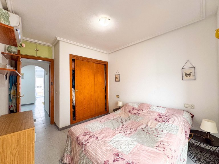 Apartment for Sale in Torrevieja, Alicante 40