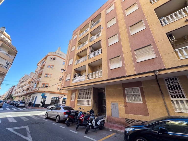 Apartment for Sale in Torrevieja, Alicante 39