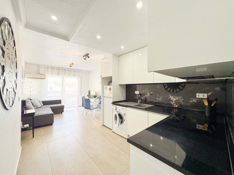 Apartment for Sale in Torrevieja, Alicante 8
