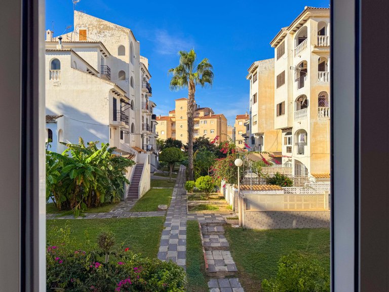 Apartment for Sale in Torrevieja, Alicante 17