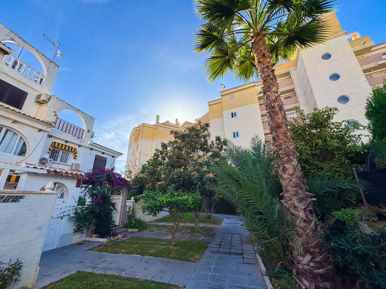 Apartment for Sale in Torrevieja, Alicante 24