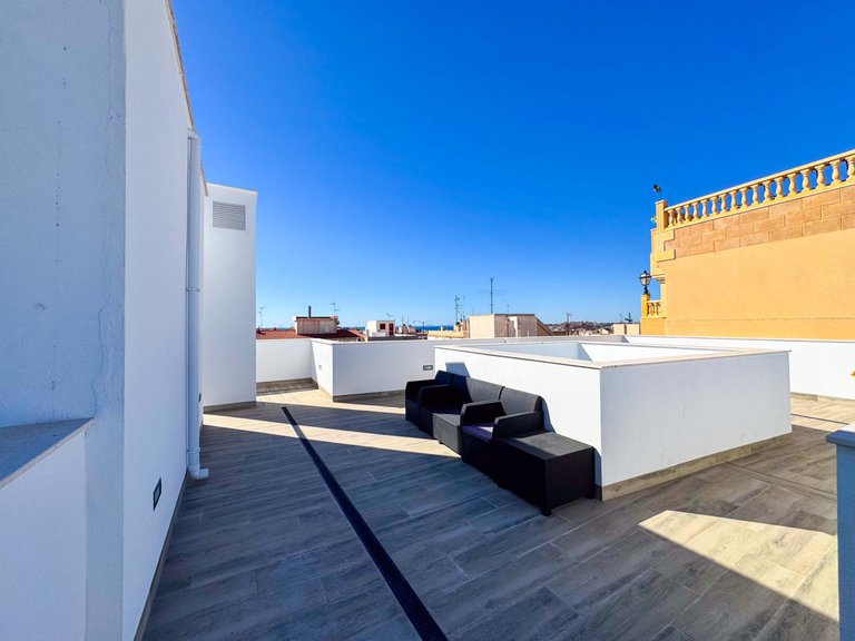Apartment for Sale in Torrevieja, Alicante 32