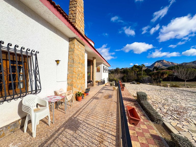 Villa for Sale in Elda, Alicante 12
