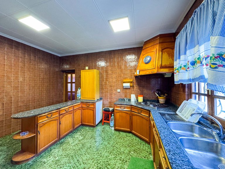 Villa for Sale in Elda, Alicante 20