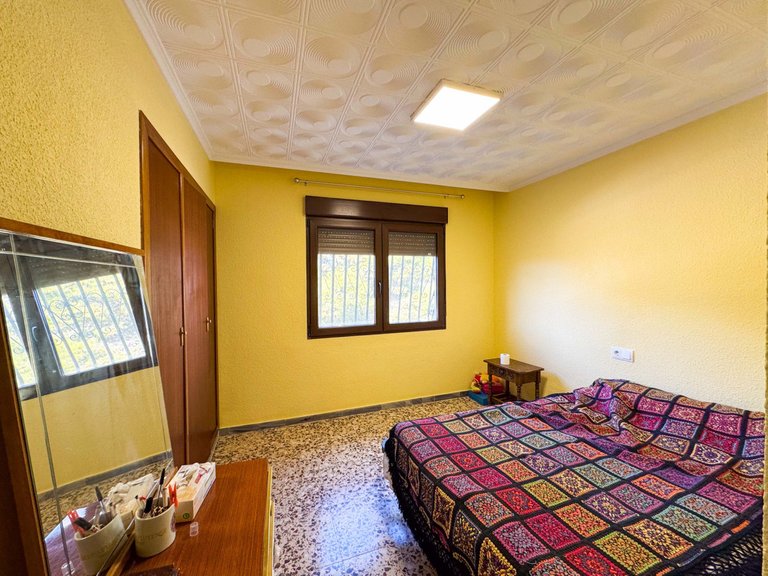Villa for Sale in Elda, Alicante 32