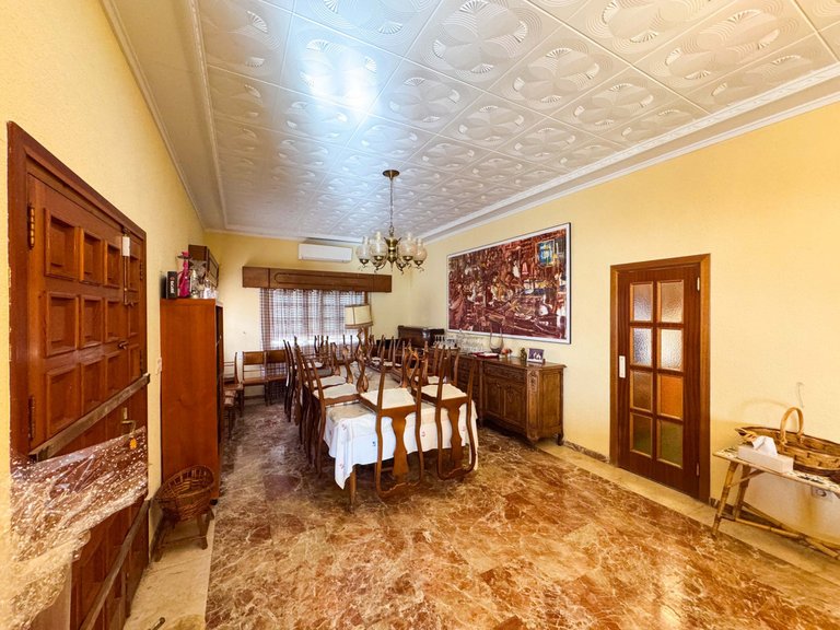 Villa for Sale in Elda, Alicante 39