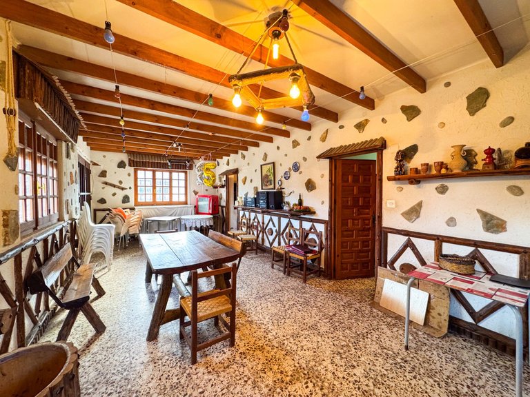 Villa for Sale in Elda, Alicante 43