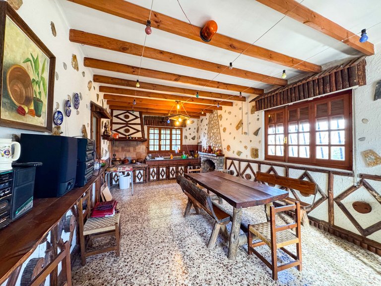 Villa for Sale in Elda, Alicante 46