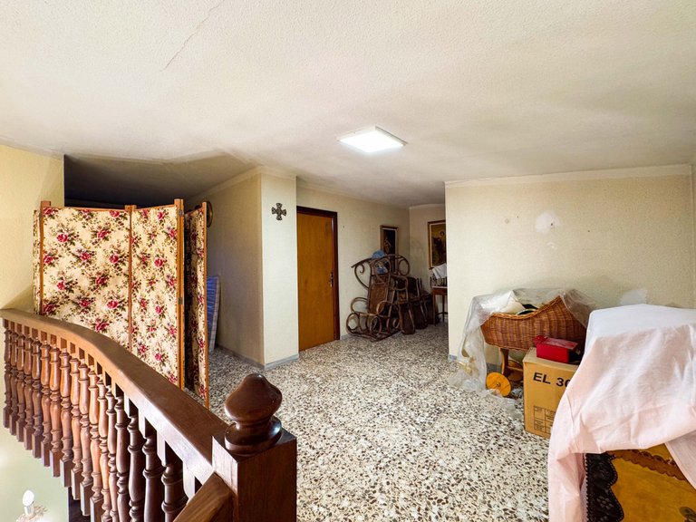 Villa for Sale in Elda, Alicante 48