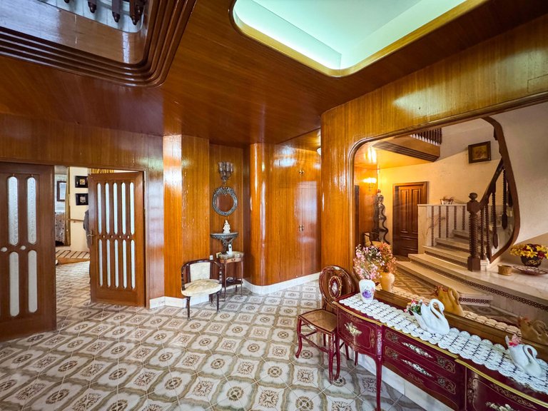 Villa for Sale in Elda, Alicante 1