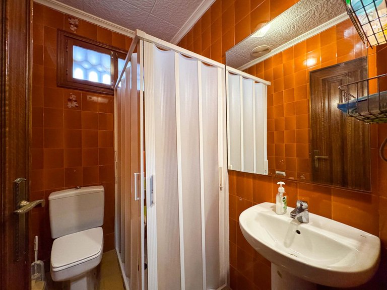 Villa for Sale in Elda, Alicante 4