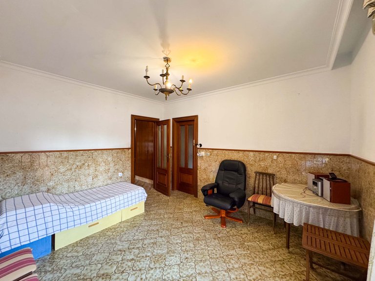 Villa for Sale in Elda, Alicante 6