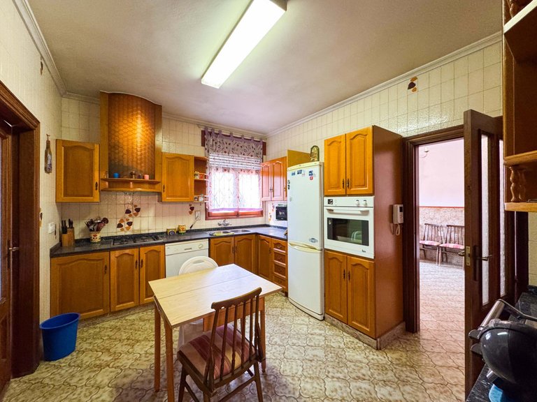 Villa for Sale in Elda, Alicante 7