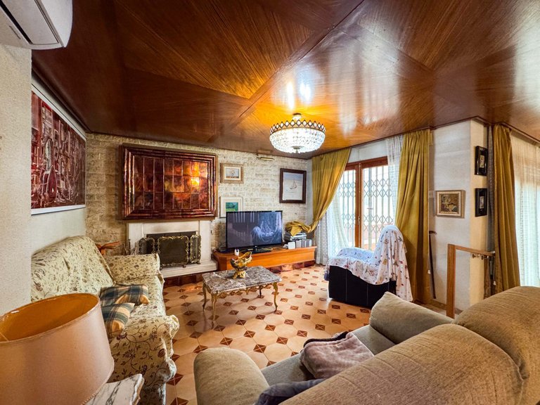 Villa for Sale in Elda, Alicante 17
