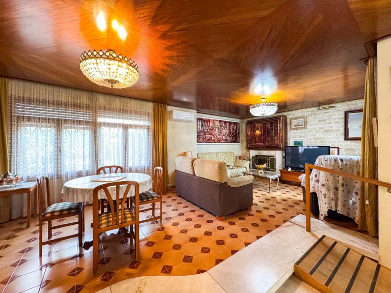 Villa for Sale in Elda, Alicante 18