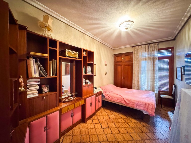 Villa for Sale in Elda, Alicante 22