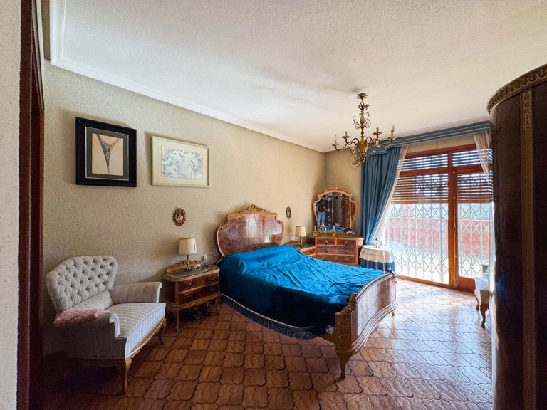 Villa for Sale in Elda, Alicante 23