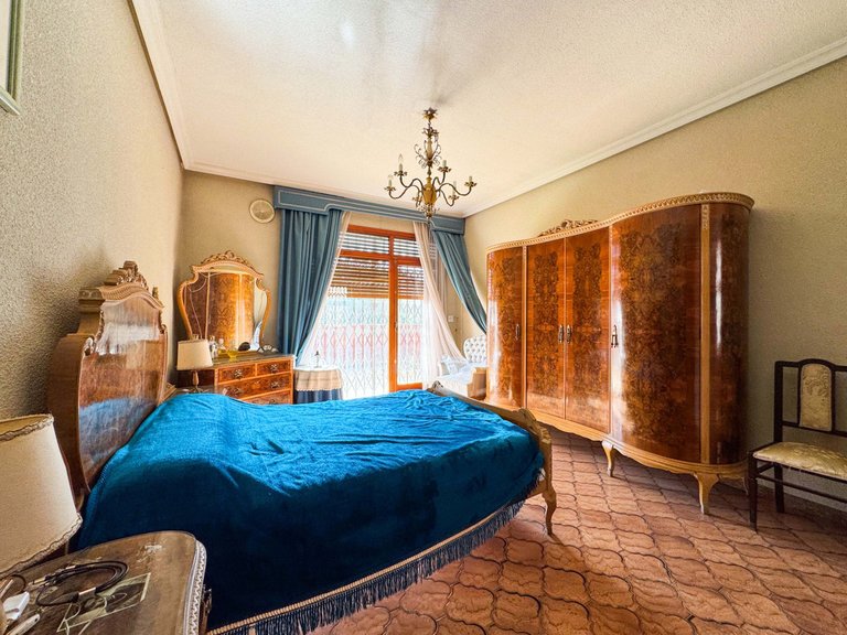 Villa for Sale in Elda, Alicante 24