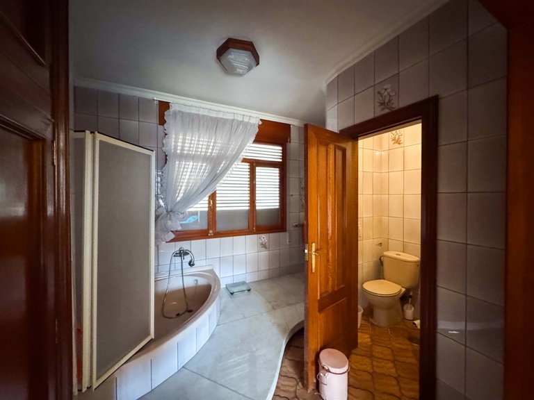 Villa for Sale in Elda, Alicante 25