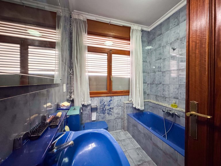Villa for Sale in Elda, Alicante 28