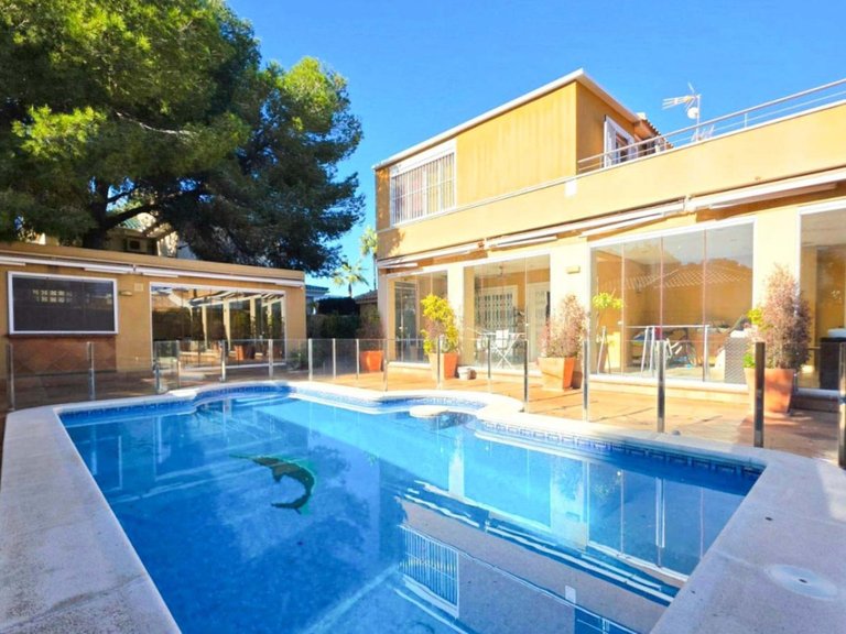 Villa for Sale in Campoamor, Alicante 7