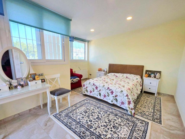 Villa for Sale in Campoamor, Alicante 24